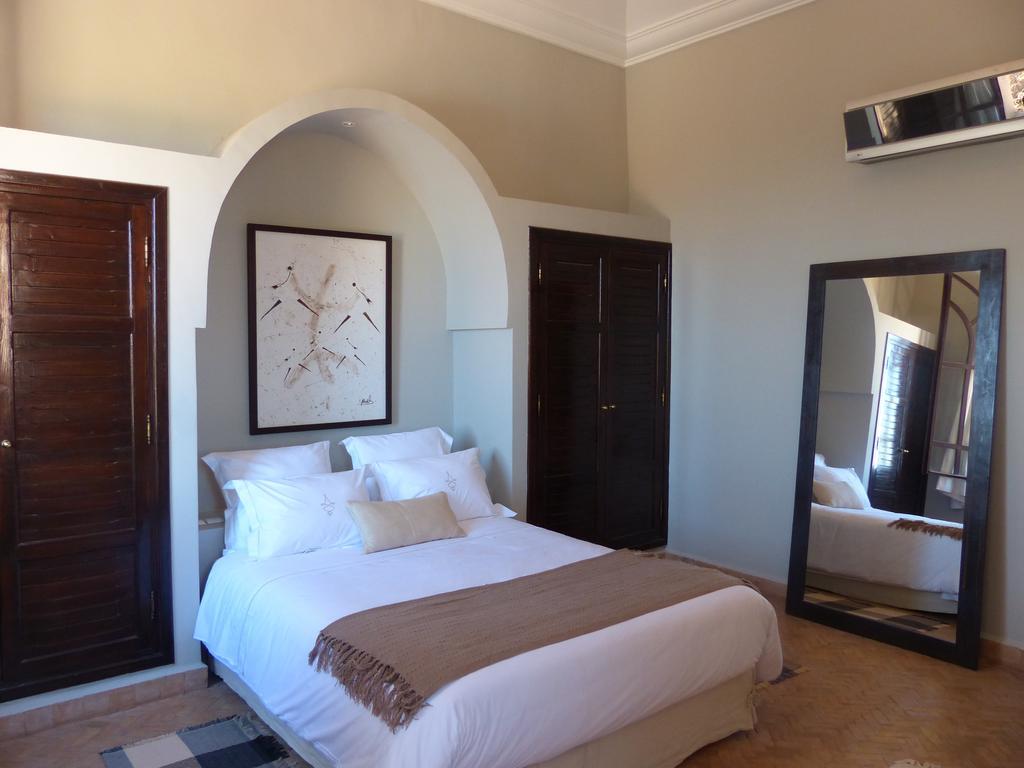 Le Cazar Hotel El Ain Eksteriør billede