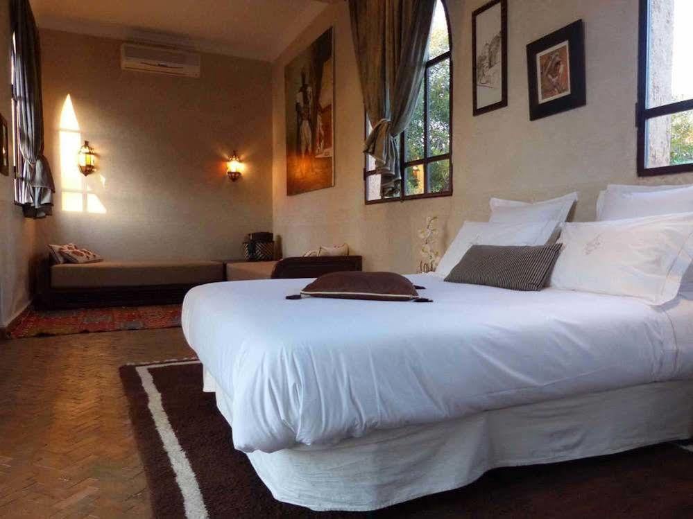 Le Cazar Hotel El Ain Eksteriør billede