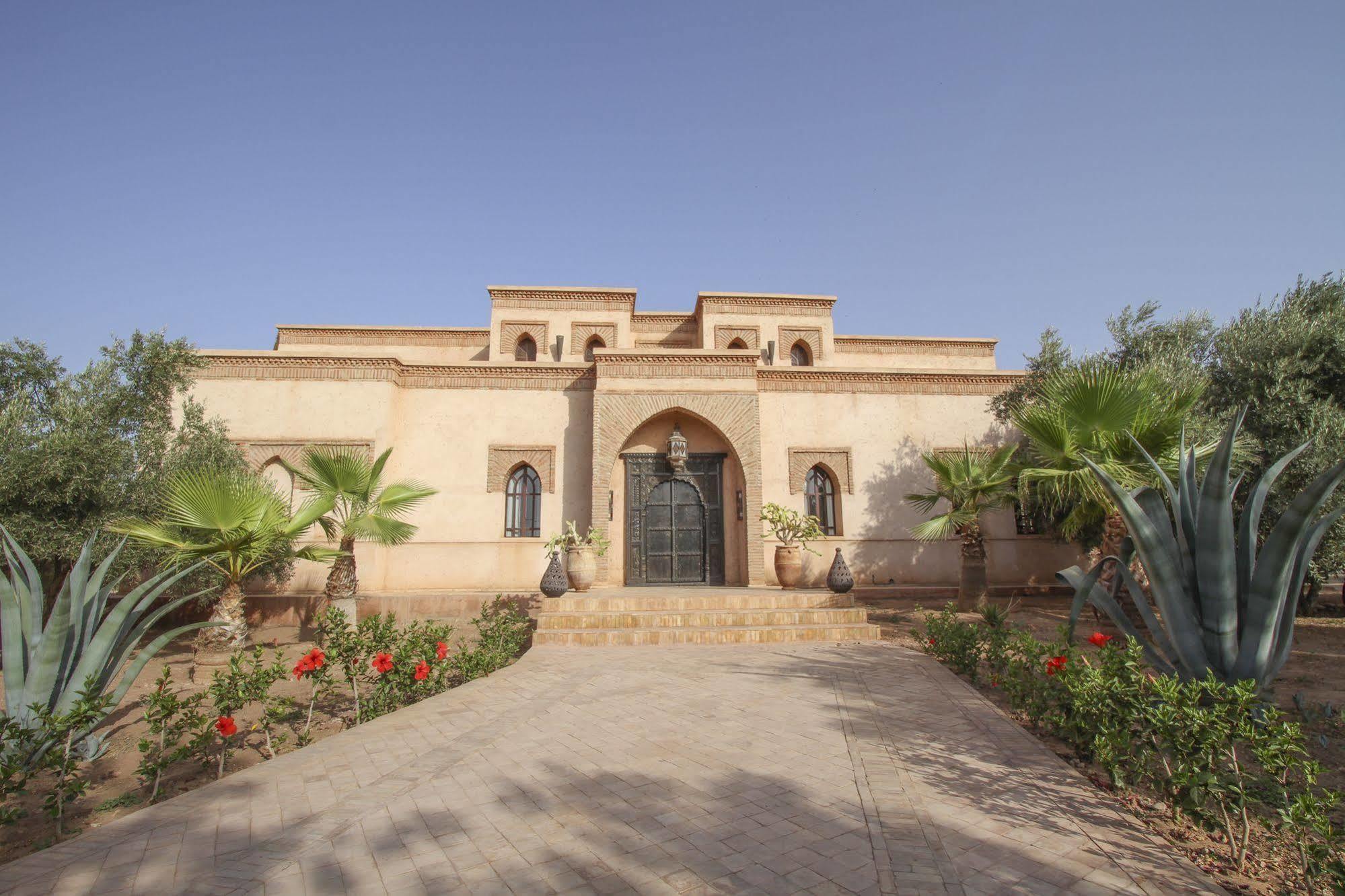 Le Cazar Hotel El Ain Eksteriør billede