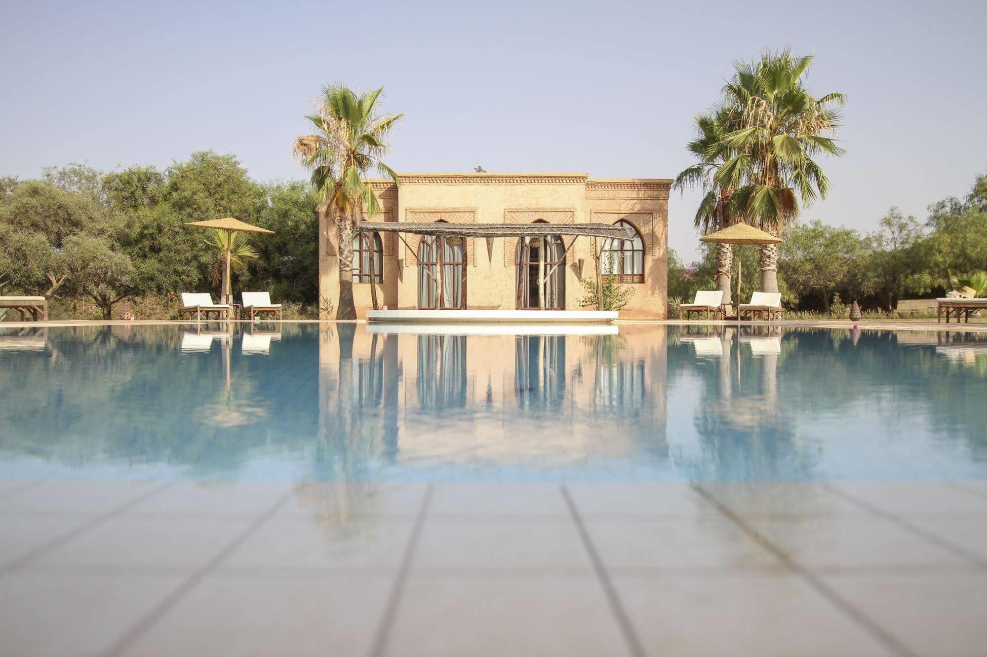 Le Cazar Hotel El Ain Eksteriør billede