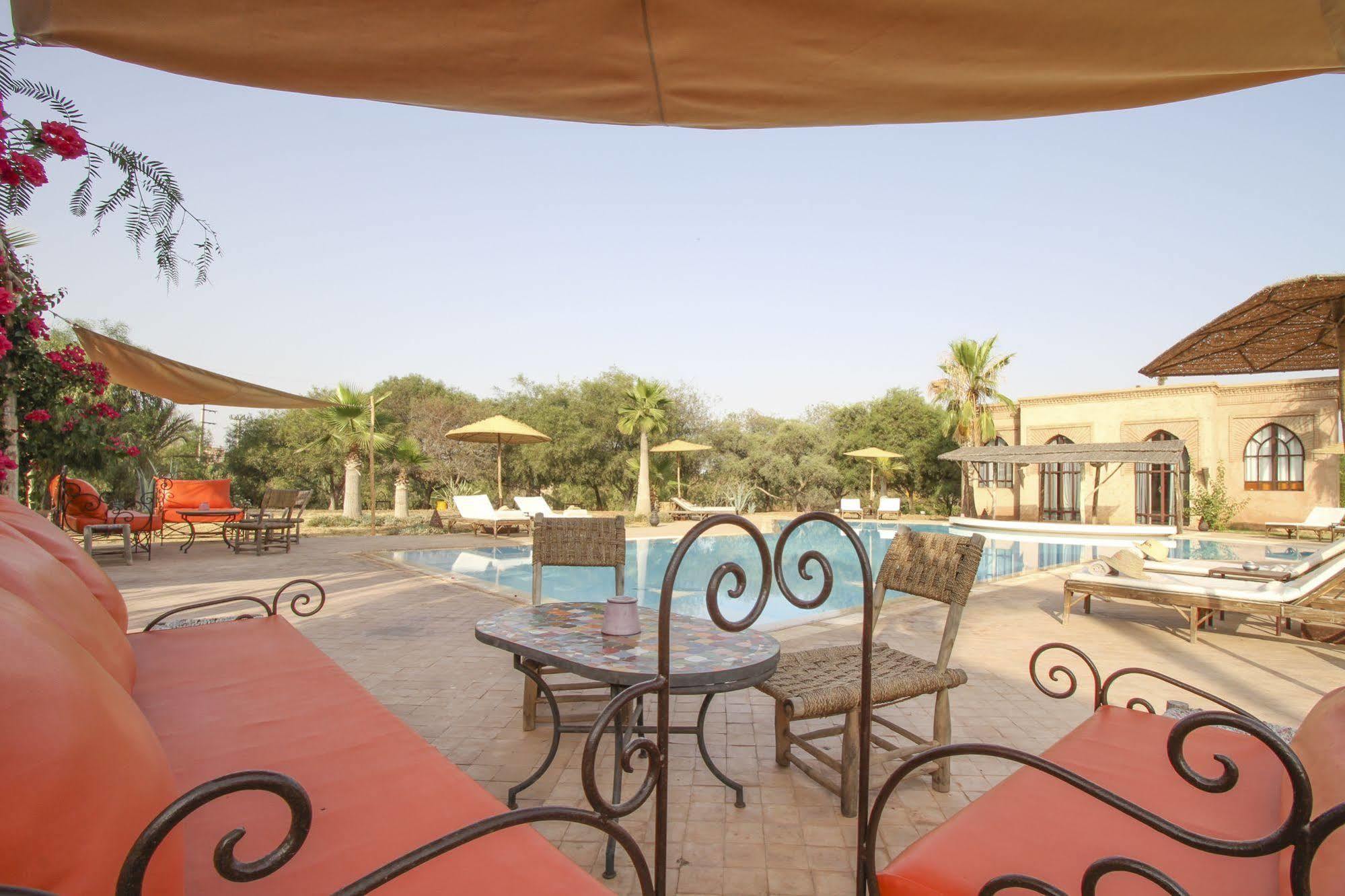 Le Cazar Hotel El Ain Eksteriør billede