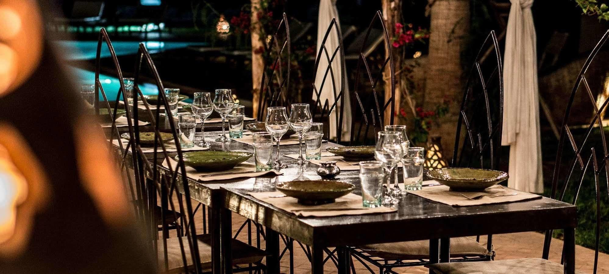Le Cazar Hotel El Ain Eksteriør billede
