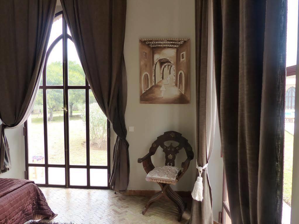 Le Cazar Hotel El Ain Eksteriør billede