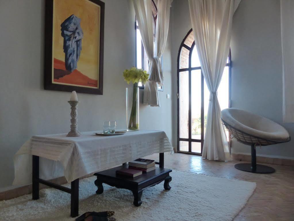 Le Cazar Hotel El Ain Eksteriør billede